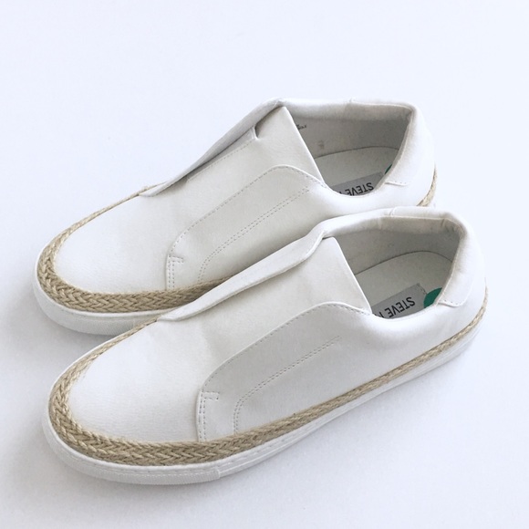 Steve Madden Shoes - Picture 2 of 3